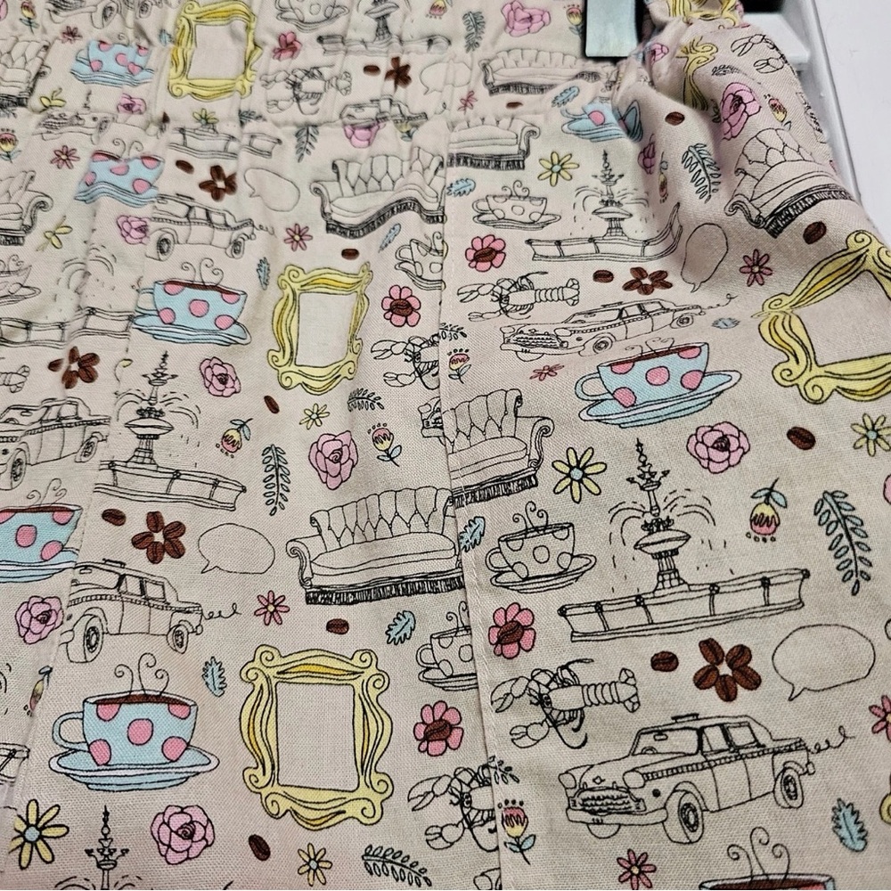 Custom‎ Handmade - "Friends" Shorts - Picture 3 of 8